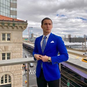 Meet your Posher, Lee